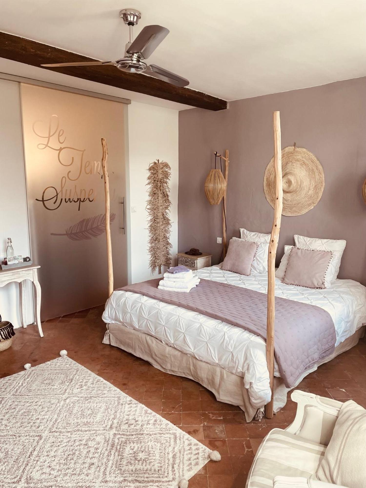 B&B Temps Suspendu Provence Перн-ле-Фонтен Номер фото