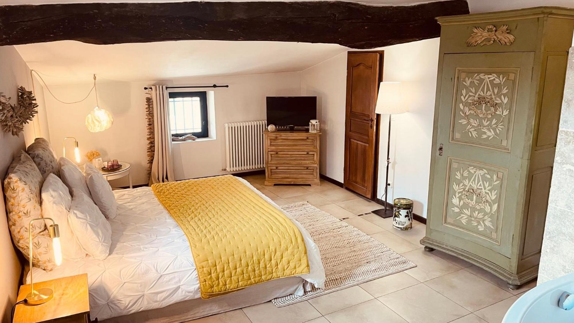 B&B Temps Suspendu Provence Перн-ле-Фонтен Номер фото