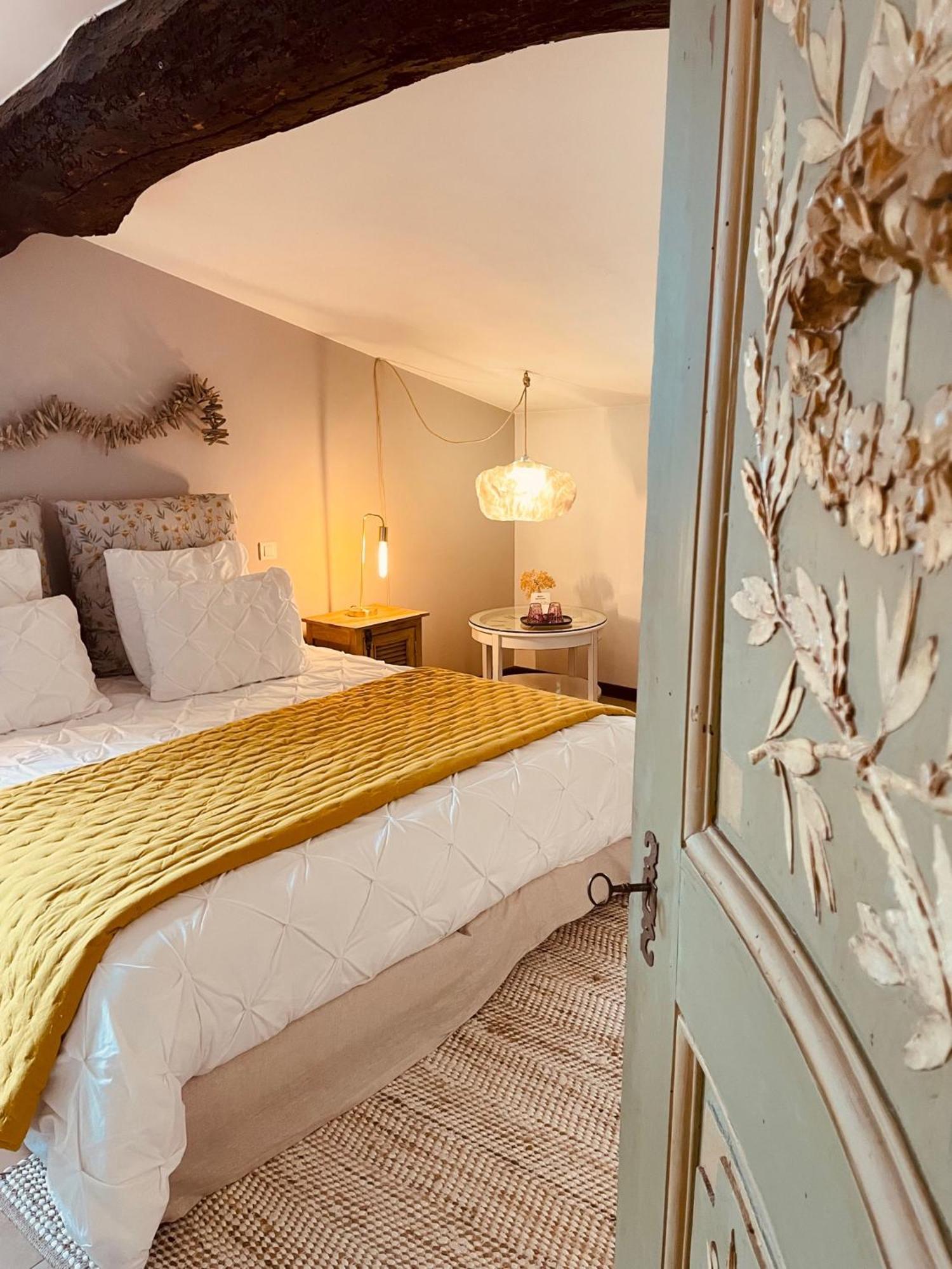 B&B Temps Suspendu Provence Перн-ле-Фонтен Номер фото